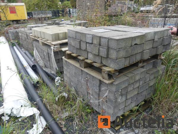 Grote foto 8904 121 verkoop van diverse cement en natuurklinkers 15 pallets doe het zelf en verbouw onderdelen en accessoires