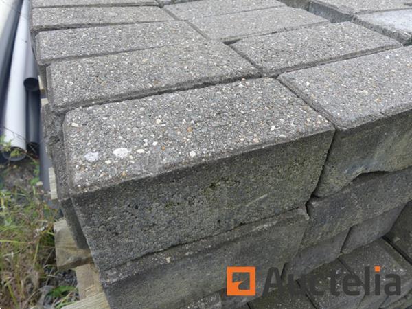 Grote foto 8904 121 verkoop van diverse cement en natuurklinkers 15 pallets doe het zelf en verbouw onderdelen en accessoires