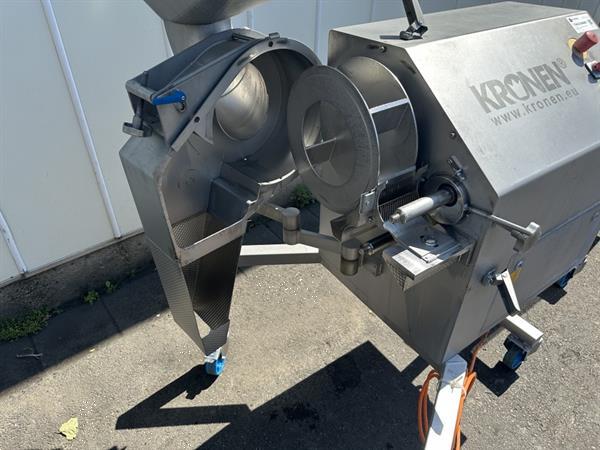 Grote foto kronen kuj v snijmachine agrarisch tuinbouw
