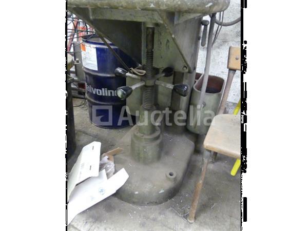 Grote foto kolomboormachine j de buyser doe het zelf en verbouw ijzerwaren en bevestigingsmiddelen