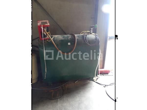 Grote foto dieseltank en actp 60 distributiepomp agrarisch algemeen