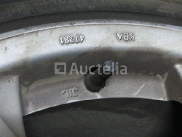 Grote foto set van 4 banden op 4 gaats aluminium velgen semperit 225 40 r18 agrarisch wielen