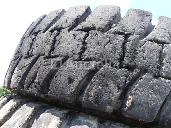 Grote foto 6 michelin bouwmachines banden 36 00 r 51 agrarisch wielen