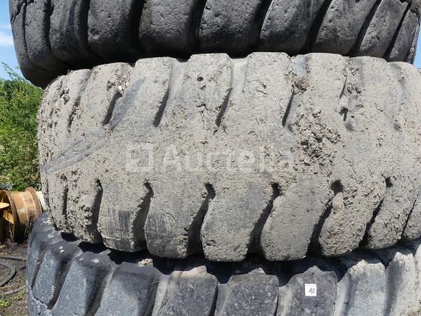 Grote foto 6 michelin bouwmachines banden 36 00 r 51 agrarisch wielen
