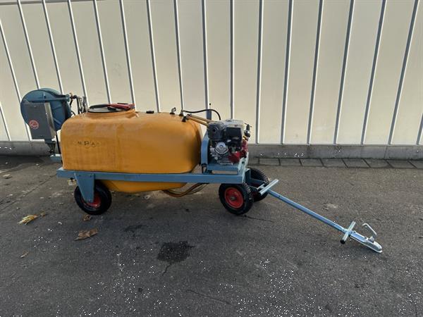 Grote foto empas 37 55 600b met haspel en honda motor agrarisch onkruidbestrijding