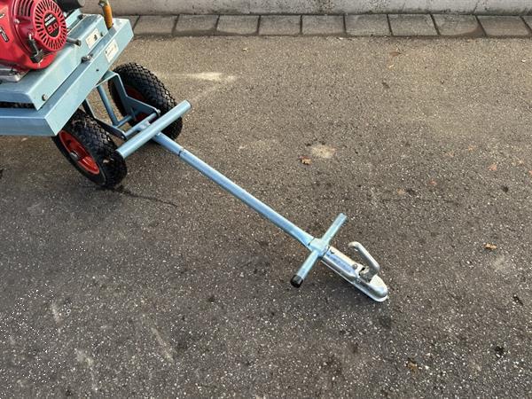 Grote foto empas 37 55 600b met haspel en honda motor agrarisch onkruidbestrijding