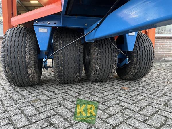 Grote foto gkb sandspreader 692365 agrarisch akkerbouw