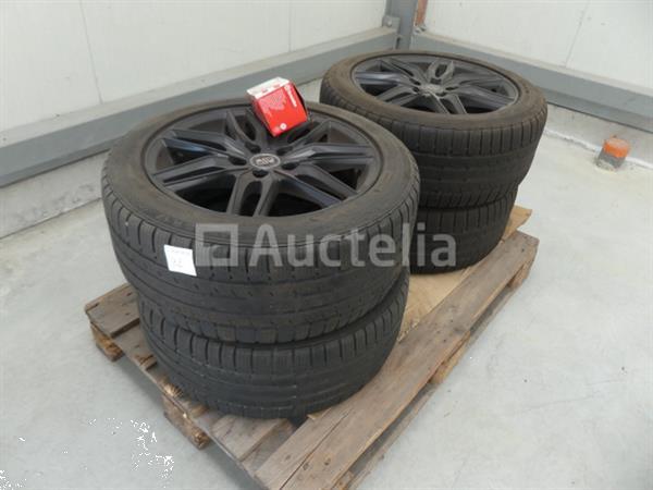 Grote foto 4 banden op velgen voor audi mercedes continental 245 45r17 99v winter agrarisch wielen
