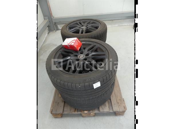 Grote foto 4 banden op velgen voor audi mercedes continental 245 45r17 99v winter agrarisch wielen