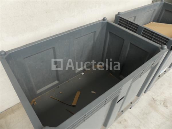 Grote foto 2 kunststof bakken op wielen doe het zelf en verbouw gereedschappen en machines
