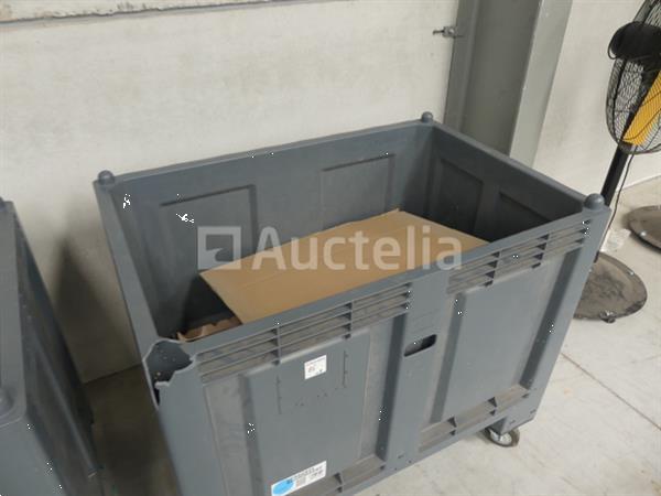 Grote foto 2 kunststof bakken op wielen doe het zelf en verbouw gereedschappen en machines