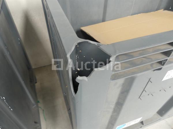 Grote foto 2 kunststof bakken op wielen doe het zelf en verbouw gereedschappen en machines