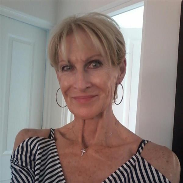 Grote foto samen nog een mooie toekomst opbouwen contacten en berichten vrouw zoekt man