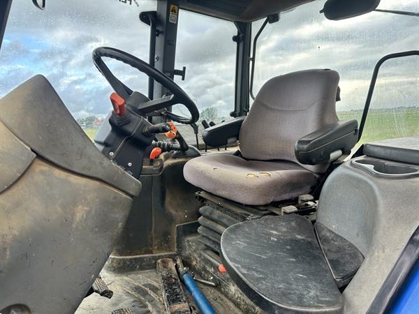 Grote foto new holland tm 140 agrarisch tractoren