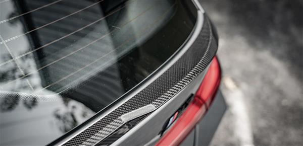 Grote foto dit betreft bmw g81 m3 touring carbon midden spoiler lip kofferbak auto onderdelen tuning en styling