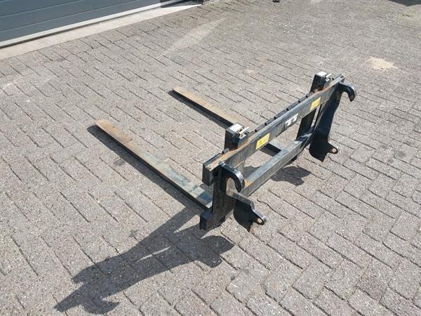 Grote foto graniet palletvork 2000 kg met euro snelwissel agrarisch algemeen