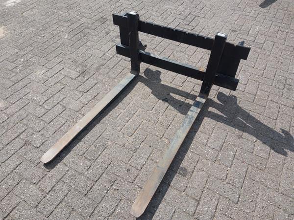 Grote foto graniet palletvork 2000 kg met euro snelwissel agrarisch algemeen
