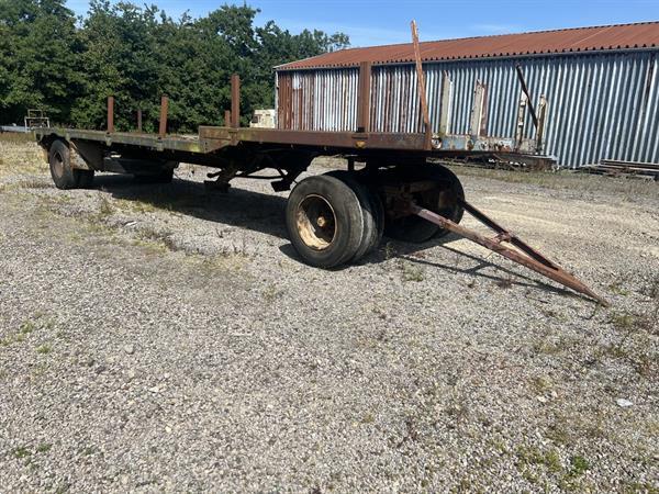Grote foto platte wagen agrarisch aanhangwagens