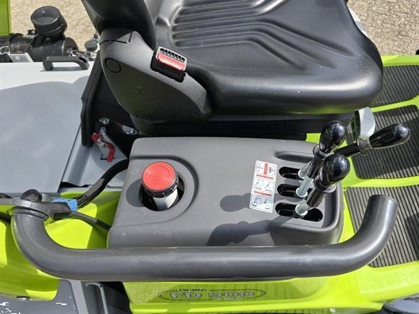 Grote foto grillo fd900 tuin en terras zitmaaiers