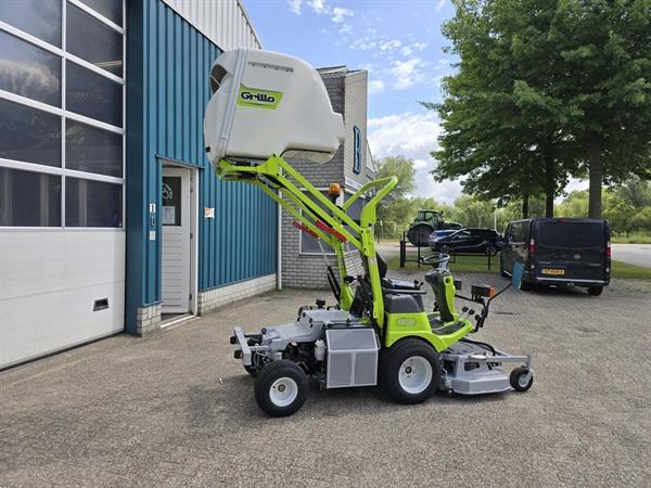 Grote foto grillo fd900 tuin en terras zitmaaiers