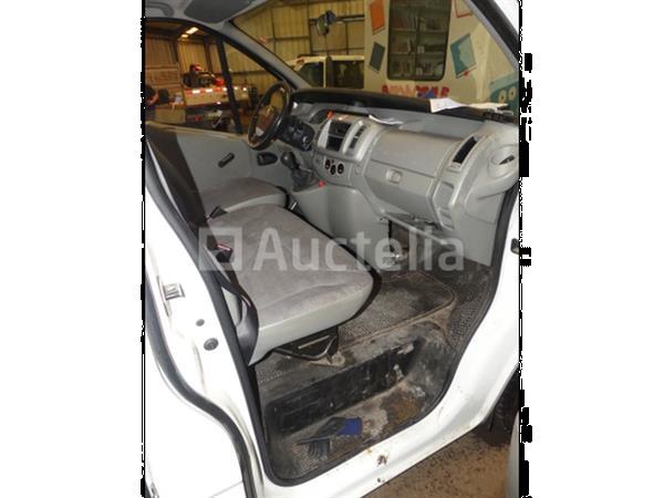 Grote foto ref vyr592 renault traffic minibus bestelwagen caravans en kamperen camper