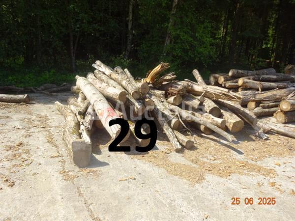 Grote foto 1 voorraad hout voor brandhout gelegen op de binnenplaats over een lengte van 50m inclusief een doe het zelf en verbouw ijzerwaren en bevestigingsmiddelen
