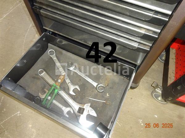 Grote foto 1 zwarte force trolley met lades en inhoud doe het zelf en verbouw ijzerwaren en bevestigingsmiddelen