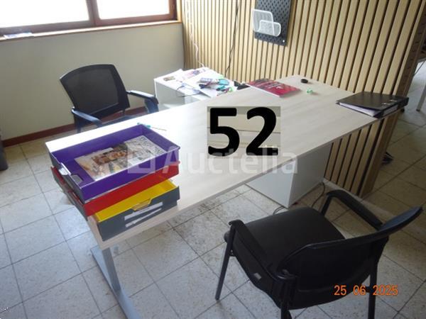 Grote foto het gehele kantoor inclusief 1 thomson tafelkoelkast 1 voedselverwarmer 1 directiestoel 1 bureau doe het zelf en verbouw ijzerwaren en bevestigingsmiddelen