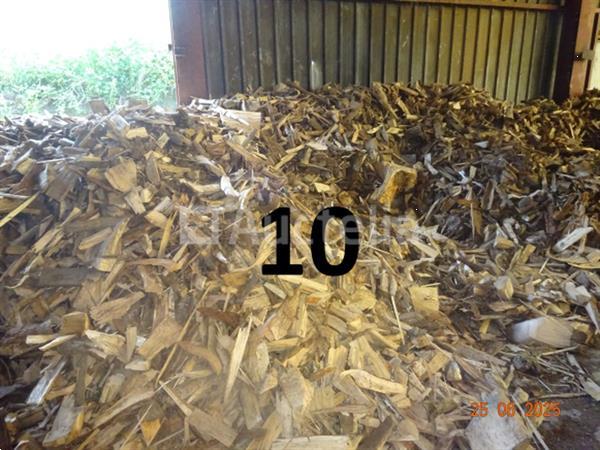 Grote foto 1 voorraad hout over een lengte van 25m lang schatting 60m ter indicatie gegeven doe het zelf en verbouw ijzerwaren en bevestigingsmiddelen