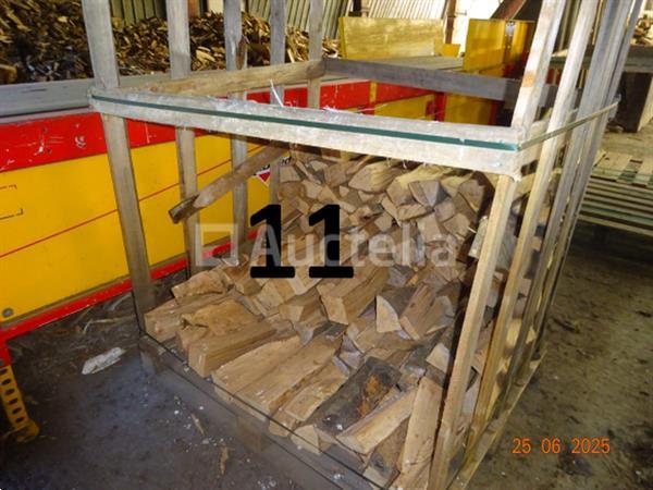 Grote foto de inhoud van een trolley van 1m20 1m 1m hoog en de inhoud van een tweede trolley ter waarde van een doe het zelf en verbouw ijzerwaren en bevestigingsmiddelen