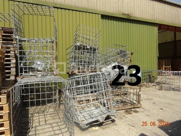 Grote foto een set van 35 metalen bakken voor houtopslag van 1m doe het zelf en verbouw ijzerwaren en bevestigingsmiddelen