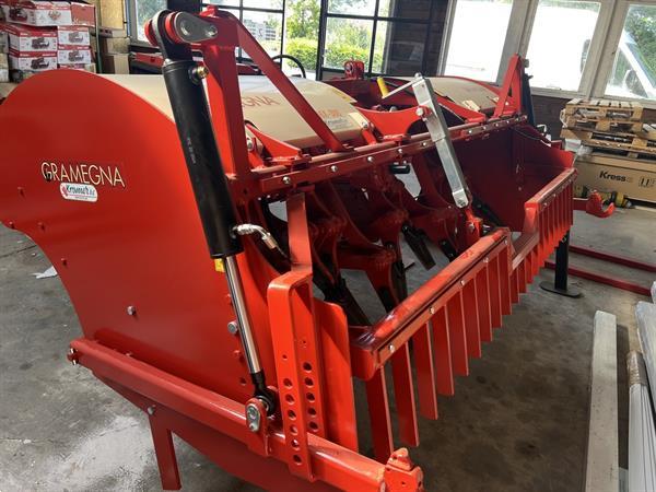 Grote foto gramegna type 36 x 300 met hef nieuw agrarisch akkerbouw