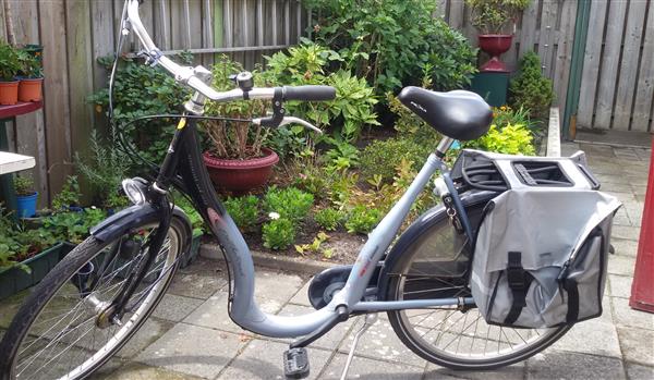Grote foto luxe dames fiets met lage instaap uit australia fietsen en brommers damesfietsen