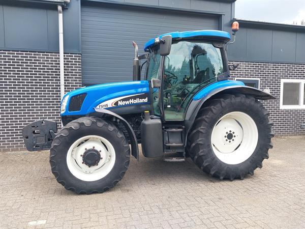 Grote foto new holland ts 115a agrarisch tractoren
