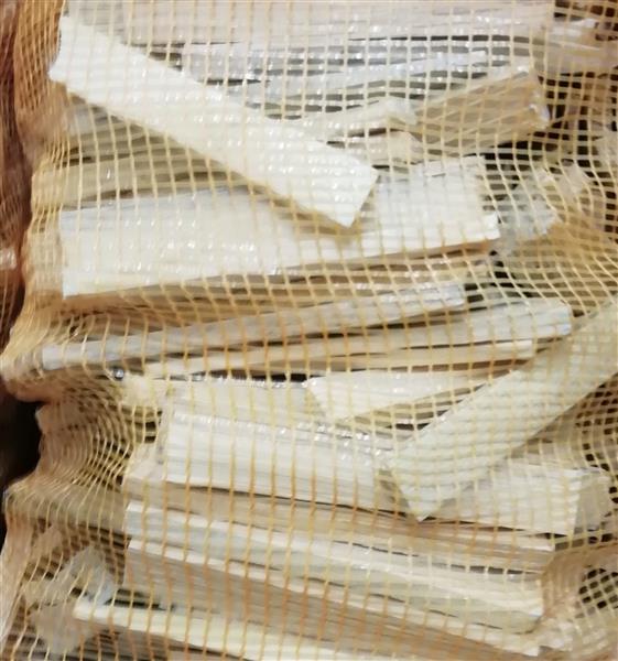 Grote foto aanmaakhoutjes te koop tuin en terras openhaardhout