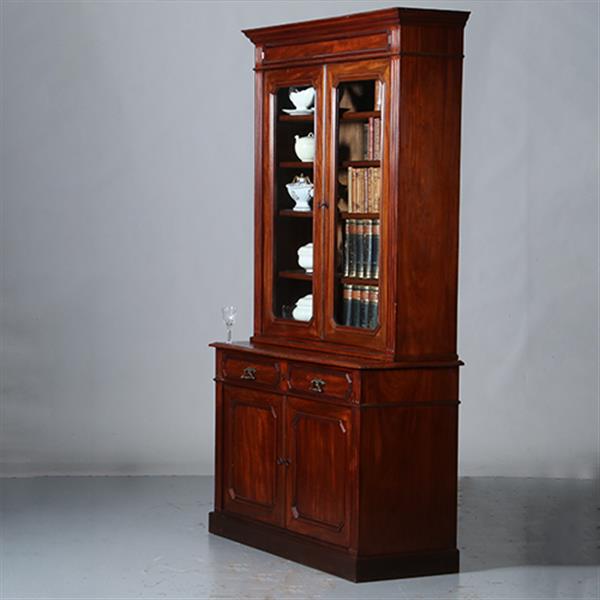 Grote foto franse boekenkast bibliotheekkast of servieskast ca 1875 die ook als servieskast wil functioneren antiek en kunst stoelen en banken