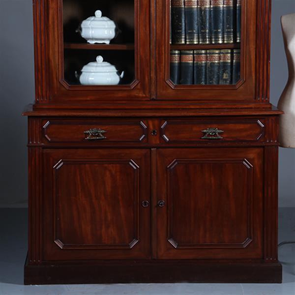 Grote foto franse boekenkast bibliotheekkast of servieskast ca 1875 die ook als servieskast wil functioneren antiek en kunst stoelen en banken