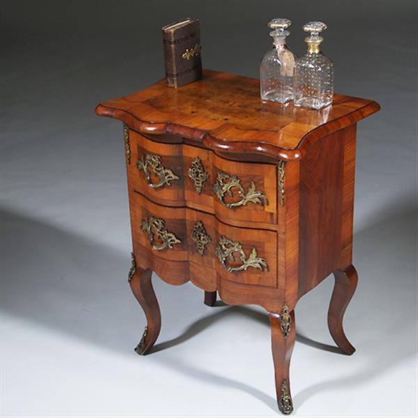 Grote foto kleine orgel gebogen commode ca 1750 met schrijfblad of schenkblad wortelnoten no.303010 antiek en kunst overige in antiek gebruiksvoorwerpen