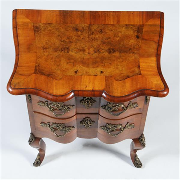 Grote foto kleine orgel gebogen commode ca 1750 met schrijfblad of schenkblad wortelnoten no.303010 antiek en kunst overige in antiek gebruiksvoorwerpen