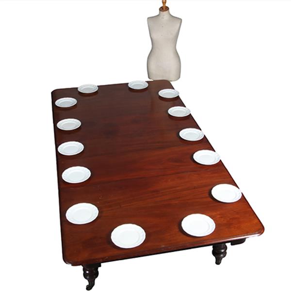 Grote foto lange brede eetkamertafel of vergadertafel tot 2.7 m. voor 14 familieleden of 10 collega no.30301 antiek en kunst stoelen en banken