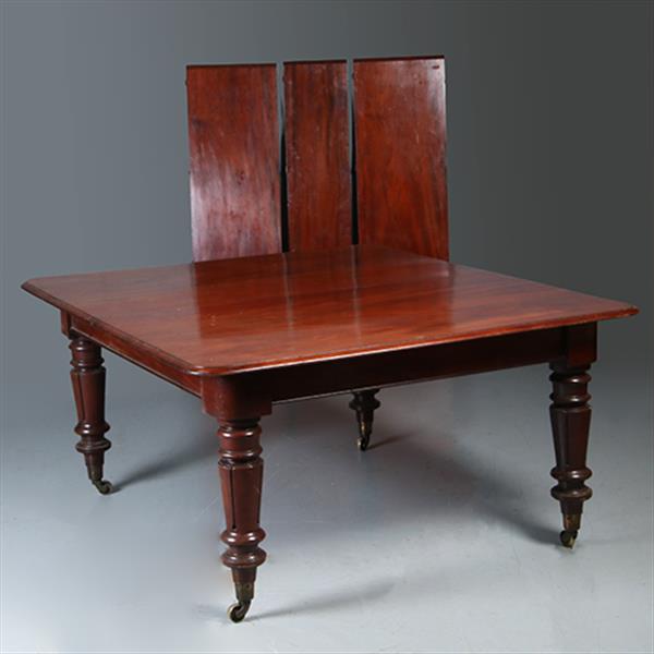 Grote foto lange brede eetkamertafel of vergadertafel tot 2.7 m. voor 14 familieleden of 10 collega no.30301 antiek en kunst stoelen en banken