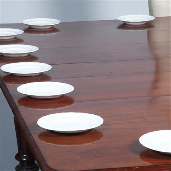 Grote foto lange brede eetkamertafel of vergadertafel tot 2.7 m. voor 14 familieleden of 10 collega no.30301 antiek en kunst stoelen en banken