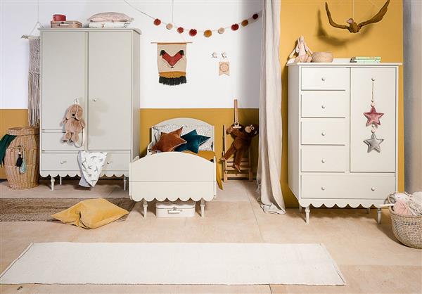 Grote foto babykamer babushka olive ledikant kledingkast en hoge commode kinderen en baby complete kinderkamers