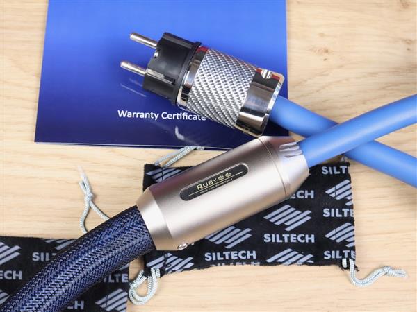 Grote foto siltech ruby double crown g7 royal signature highend audio power cable 1 5 metre audio tv en foto onderdelen en accessoires