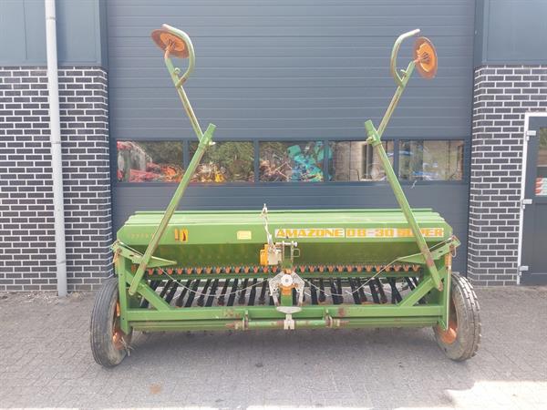 Grote foto amazone d8 30 super zaaimachine agrarisch zaaimachines