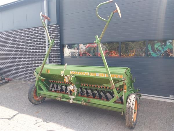 Grote foto amazone d8 30 super zaaimachine agrarisch zaaimachines