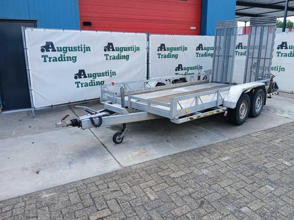 Grote foto atec machinetransporter agrarisch aanhangwagens