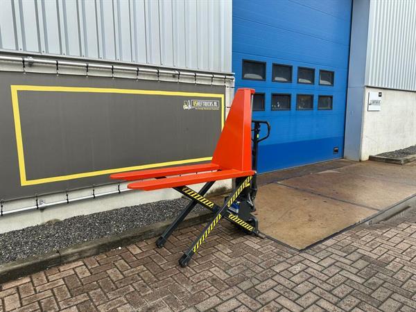 Grote foto vs 22273 semi elektrische hoogheffer schaar 800mm werktafel doe het zelf en verbouw hefwerktuigen