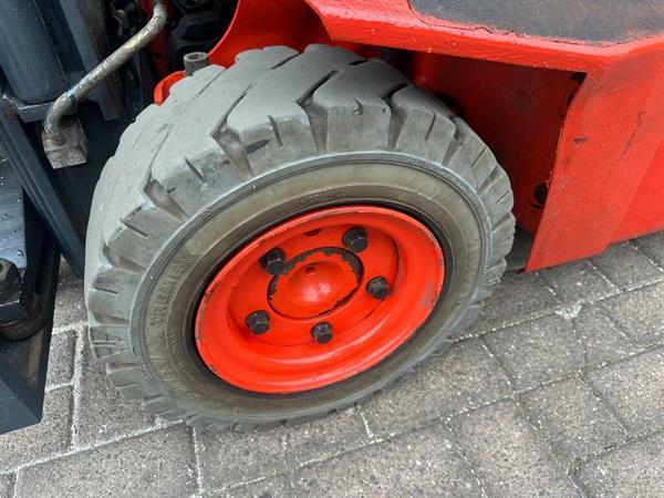 Grote foto vs 22274 elektrische triplex heftruck linde e12 sideshift agrarisch heftrucks