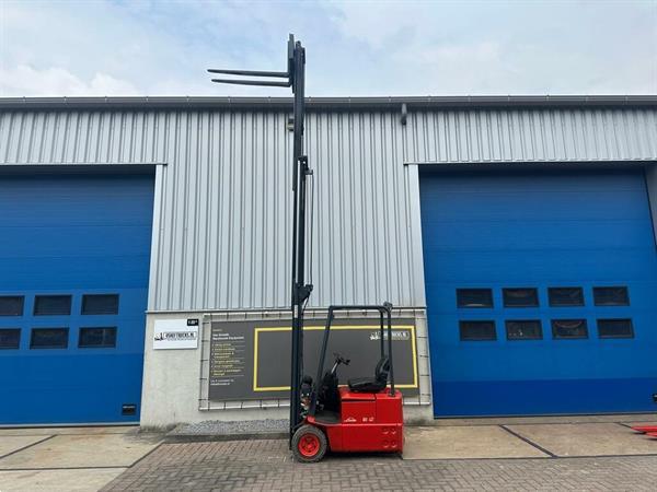 Grote foto vs 22274 elektrische triplex heftruck linde e12 sideshift agrarisch heftrucks